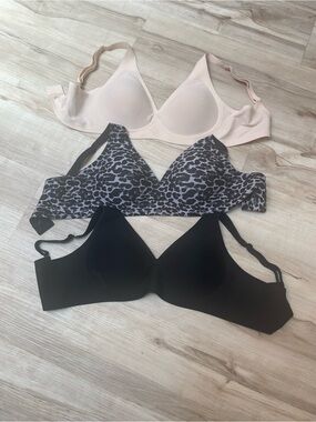 Everyday Seamless Wireless Bra - Black, Nude & Leopard size medium